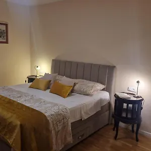 La-la Guest house