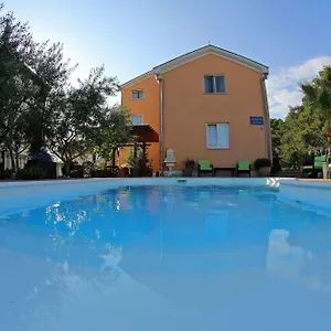 Julian Guest house